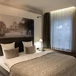 Ascot Hotel